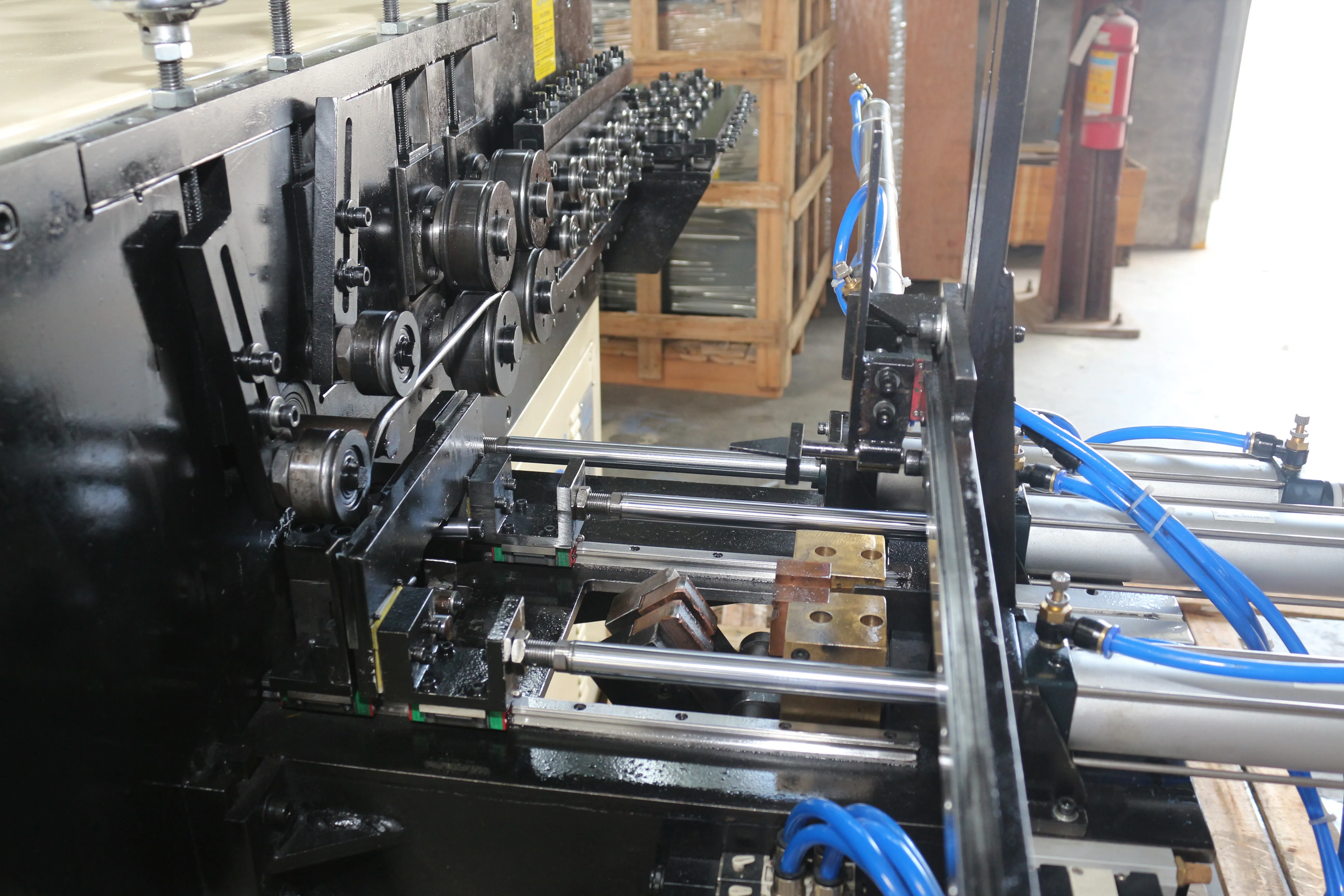 Hwashi Automatic Steel Wire Ring Making and Welding Machine / Butt Welding Machine