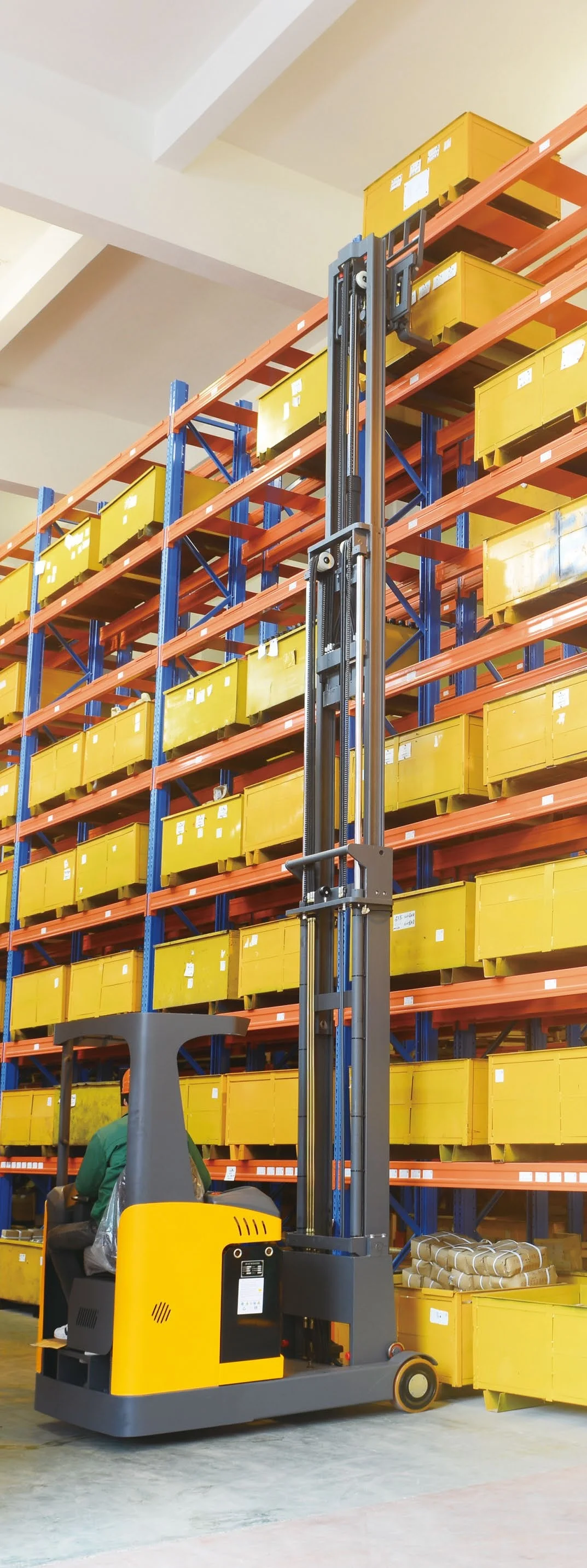 Xilin New Design 1500kgs 1.5ton 3300lbs Capacity High Lift Electric Portable Reach Stacker With Small Turning Radius