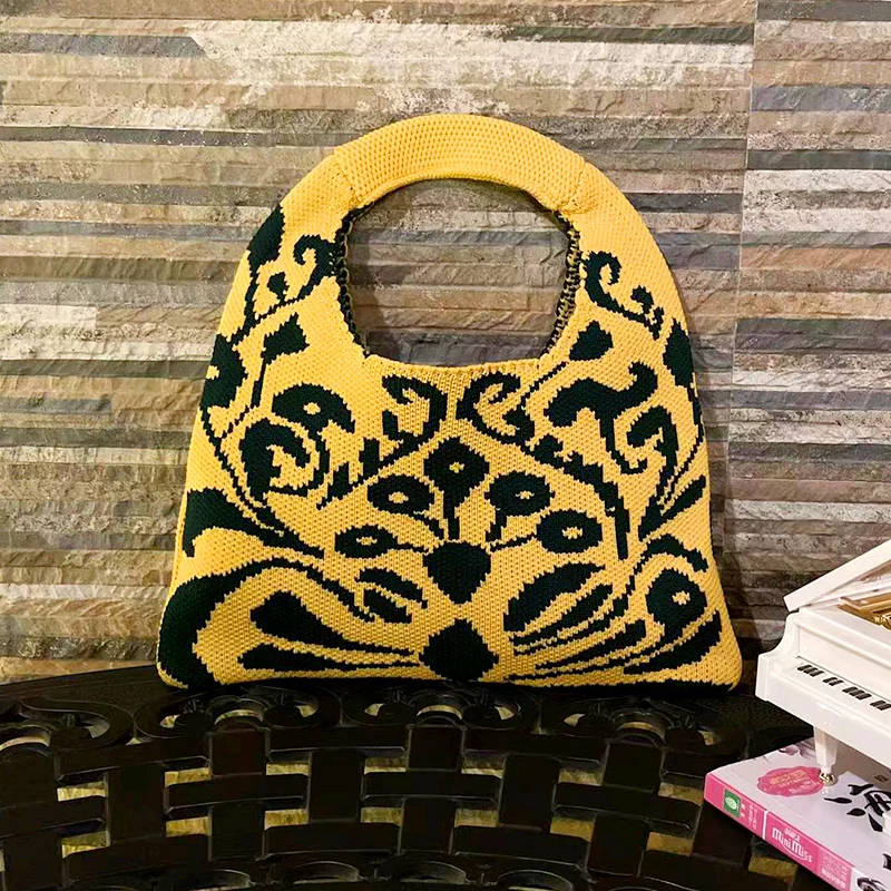 Женская трикотажная сумка