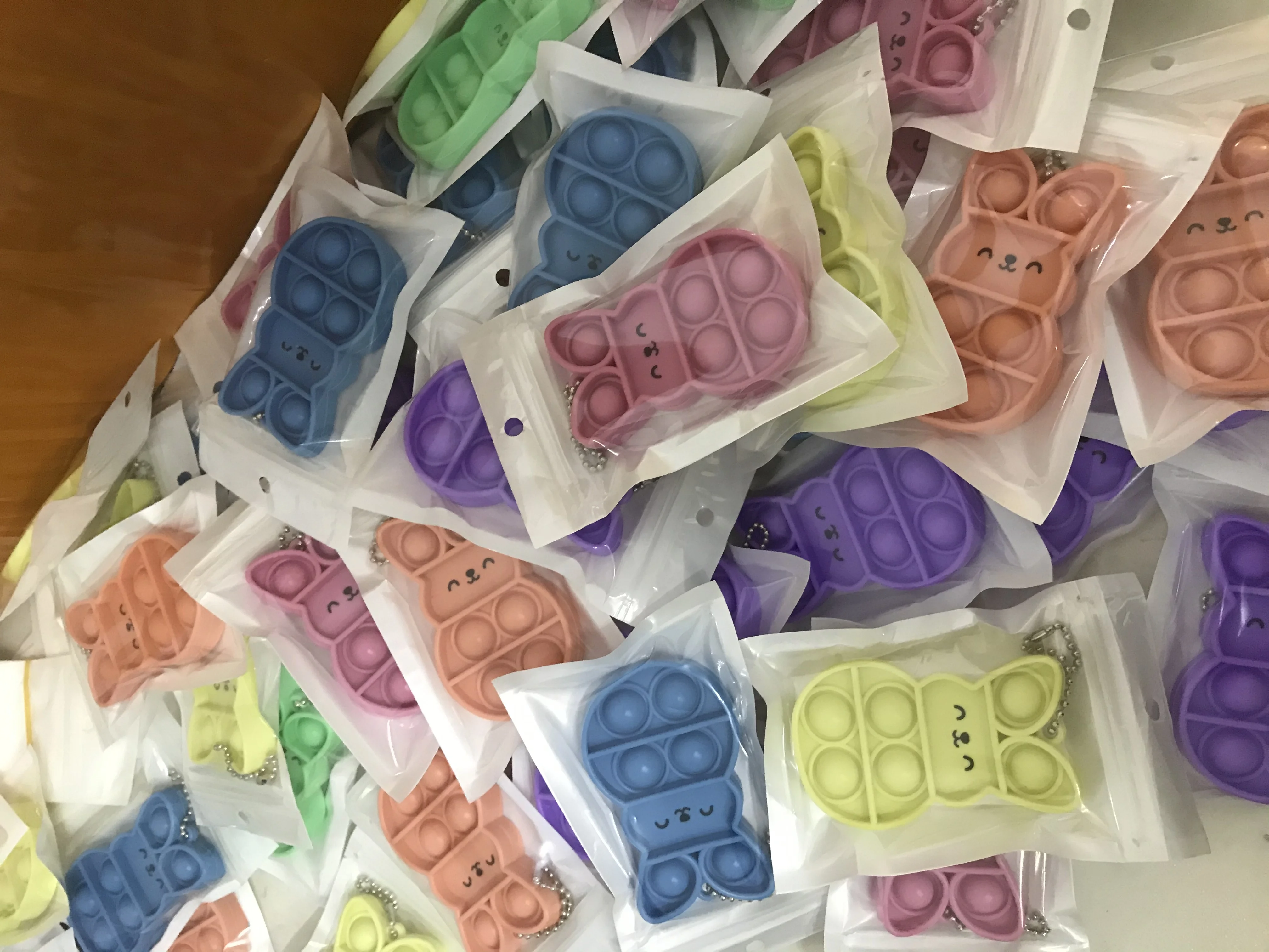 New Cute Silicone Rabbit Stress Relief Keychain Easter Bunny Push Bubble Pop Keychain Toys for Easter days