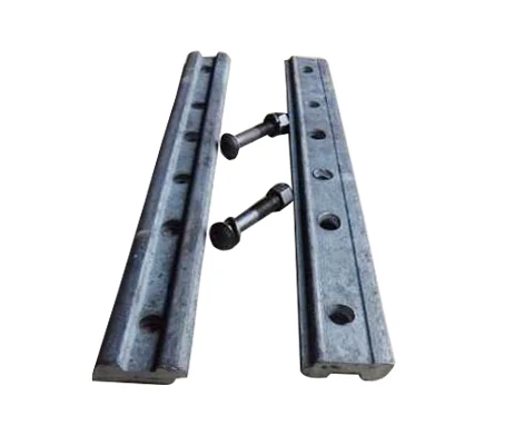 Railway connecting crane rail splint