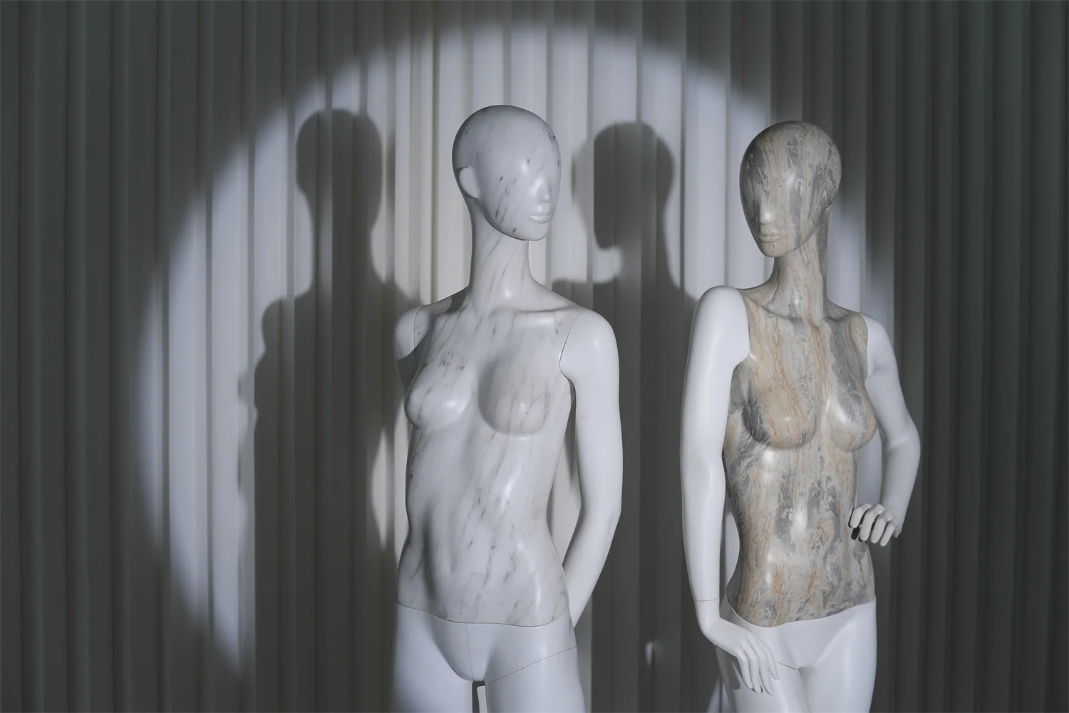 Fashion Curvy Mannequins Female Stand Fiberglass Realistic Full-body Women Customized Standing High Grade 10 Pieces for Adults