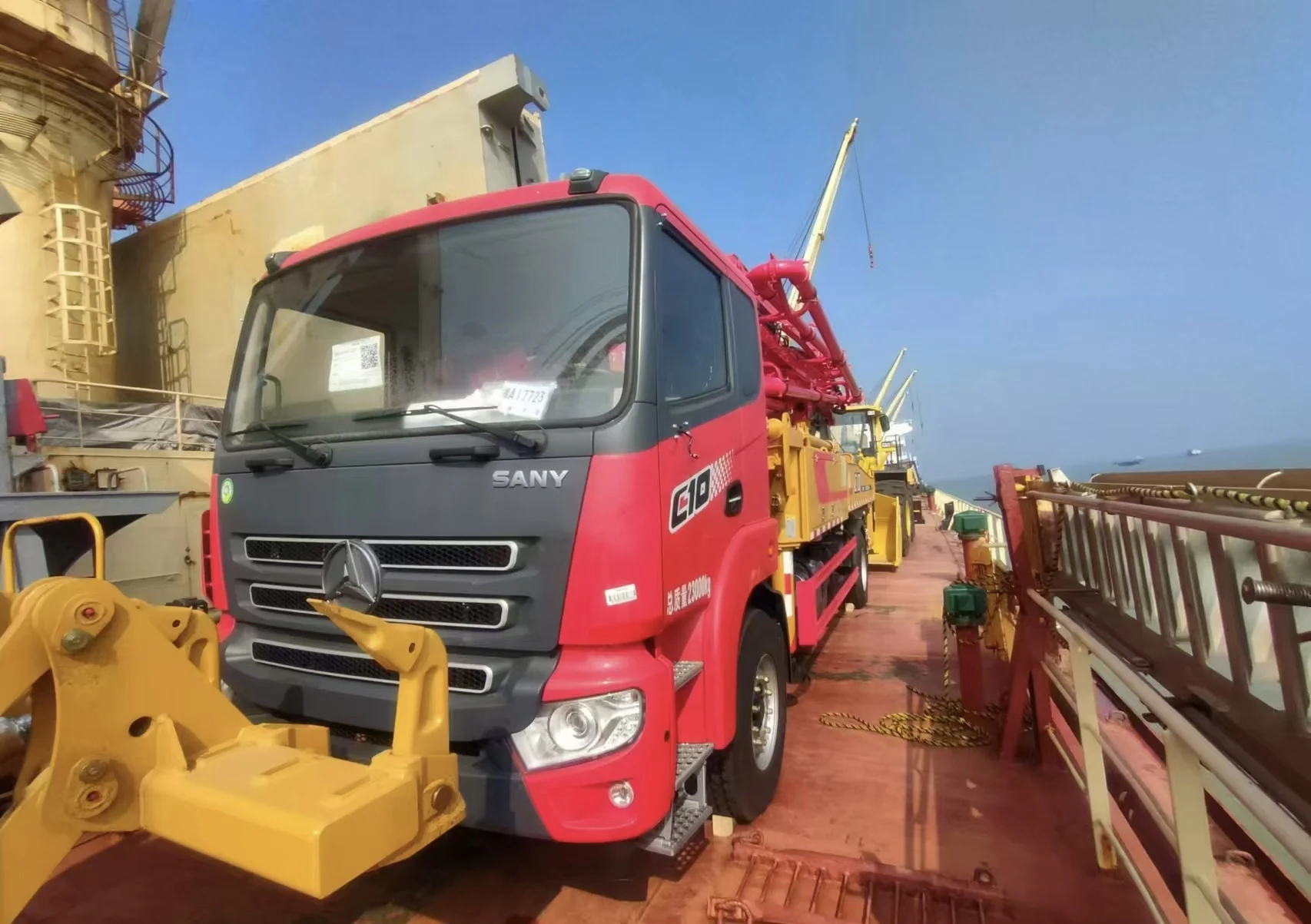 China Top Brand 56m Concrete Pump Truck SYM5449THBF 560C-8A for sale