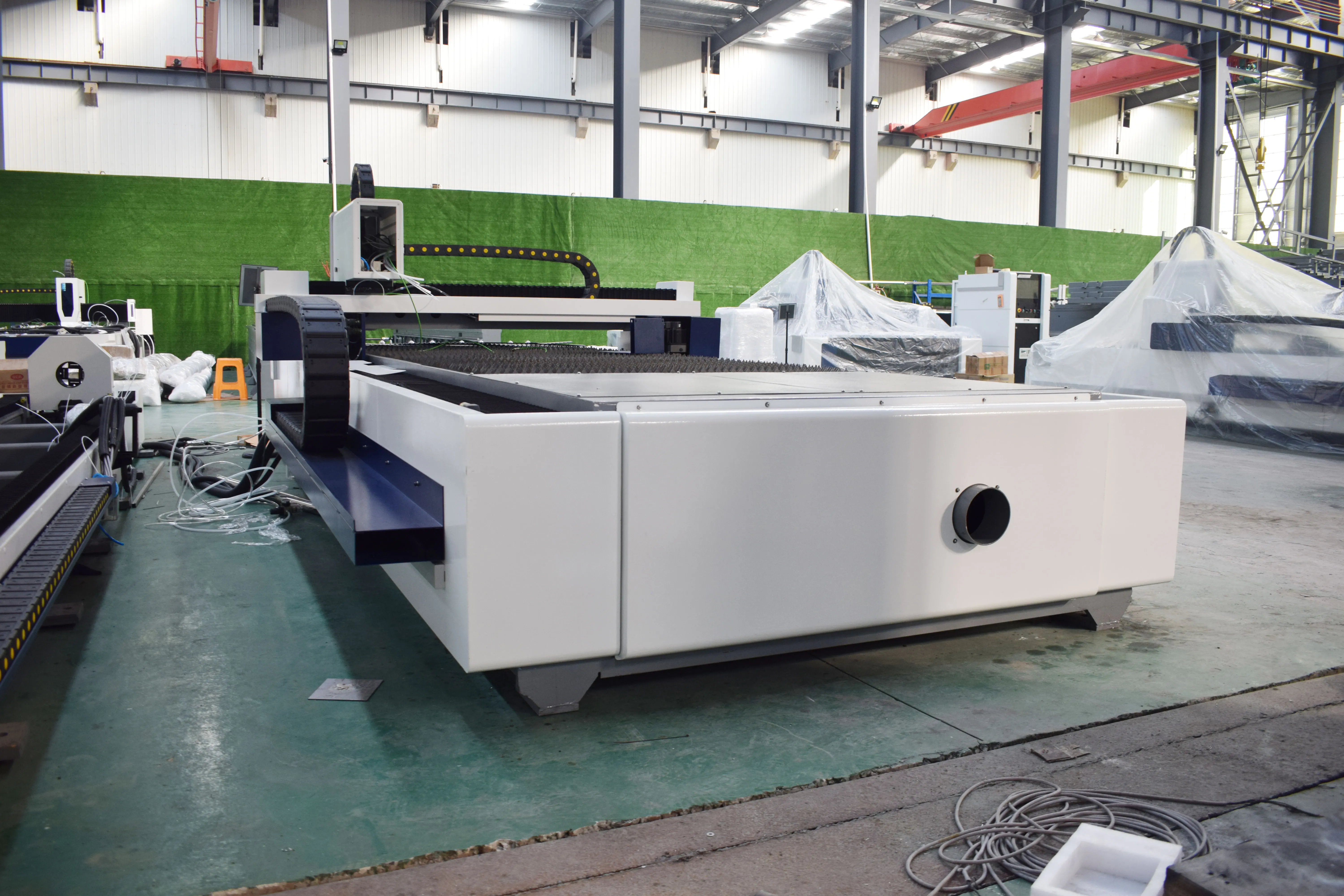 500w 1000w sheet Metal Stainless Fiber Laser Cutting Machine