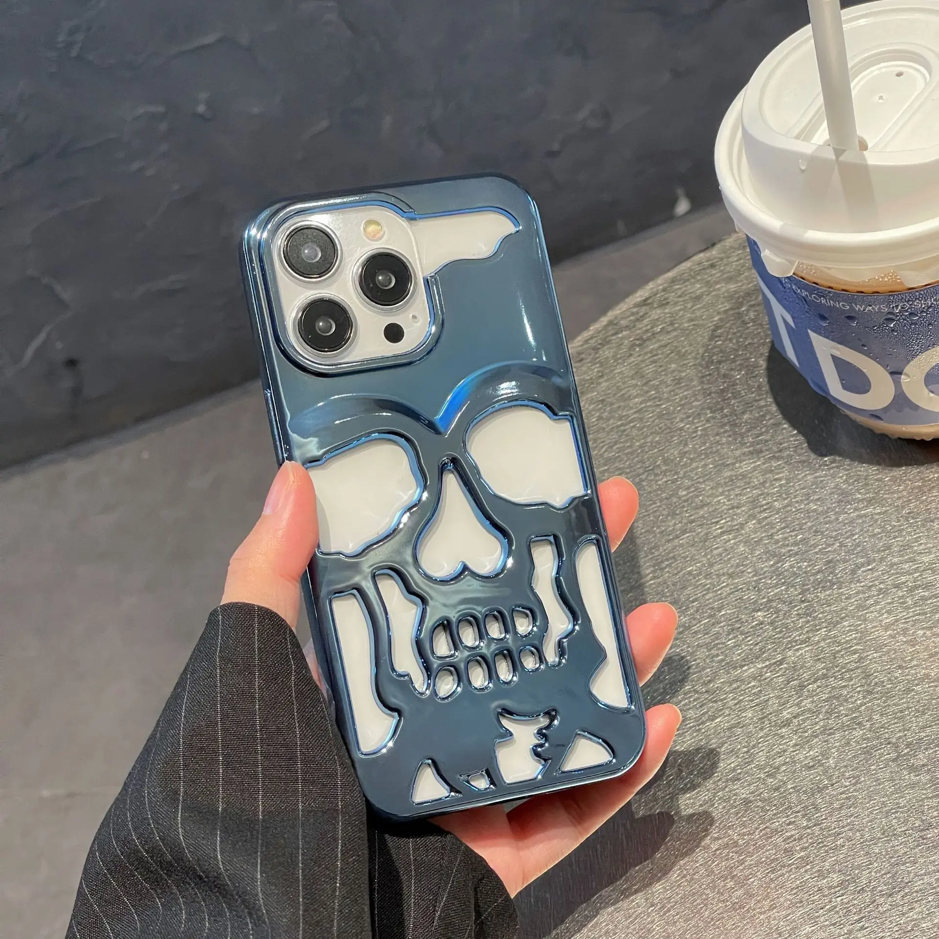 2022 Most Popular Street Fashion Electroplating Hollow Out Phone Case Cool Skull Phone Shell For iphone 14 13 12 11