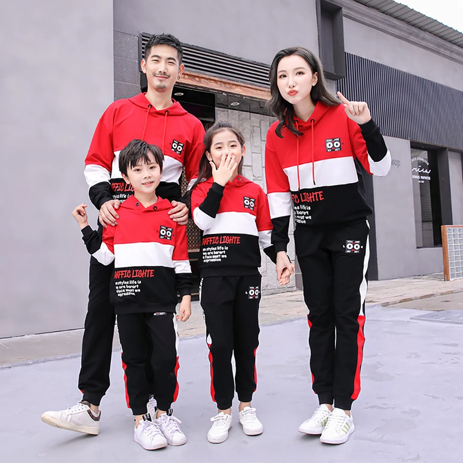 Family Matching Clothing New 2021 Fashion Autumn Mother Daughter Father Son Boy Girl Cotton Clothes Set Family Matching Outfits
