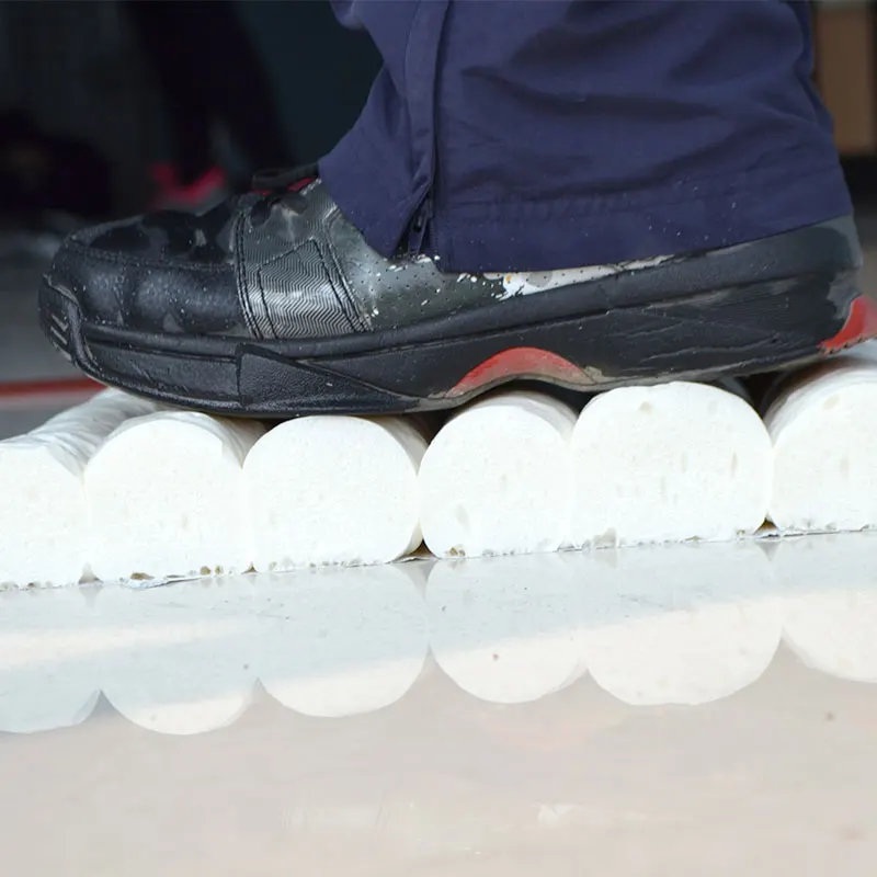 Buy Joint Waterproof Oil Resistant Polyurethane PU Spray Foam Sealant