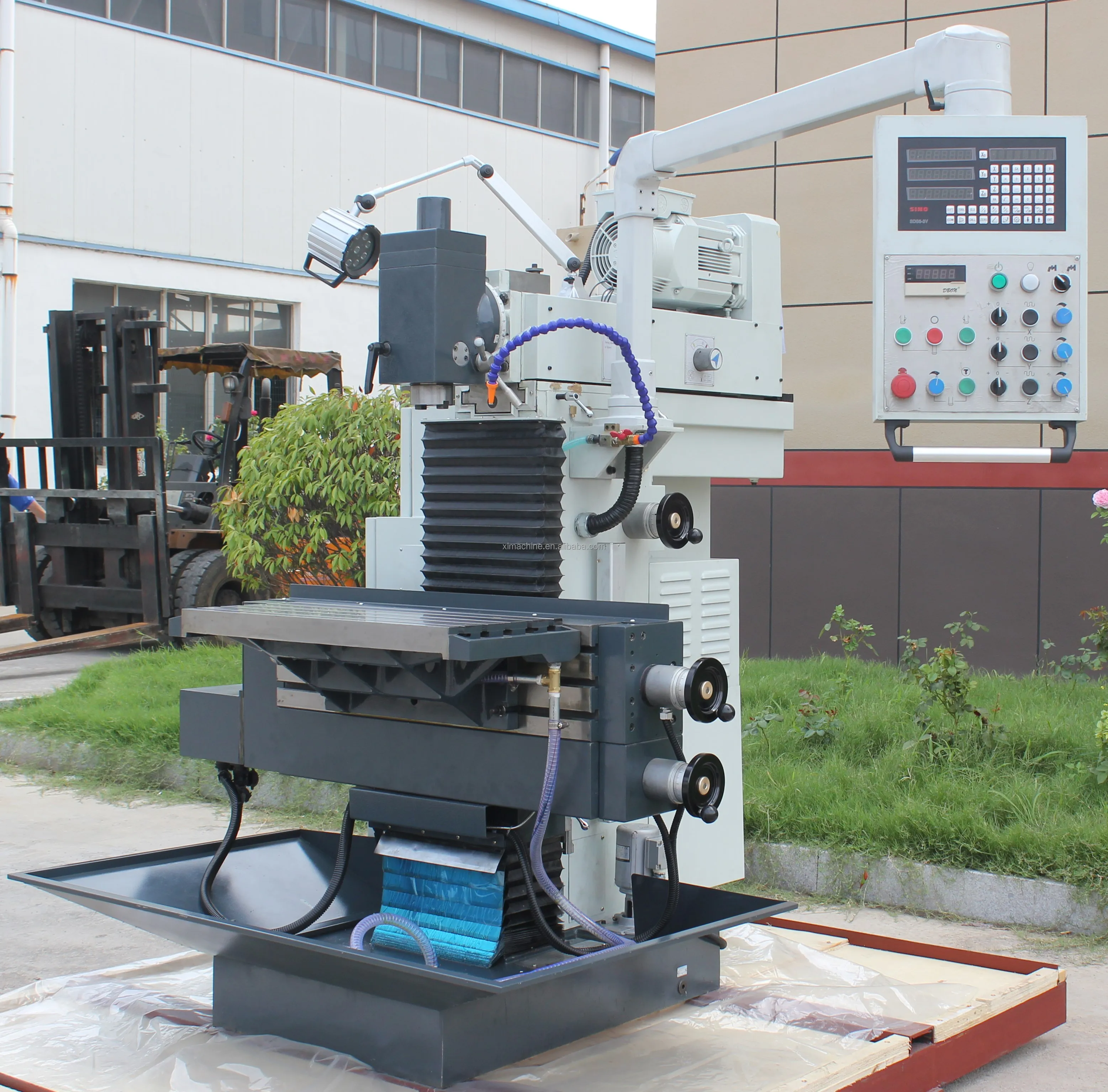 X8132 X8140 Universal tool milling machine