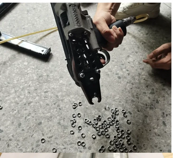 Competitive Price Woodpecker C43 (C1) 43mm Crown Hog Ring Plier for Cages Manufacturing