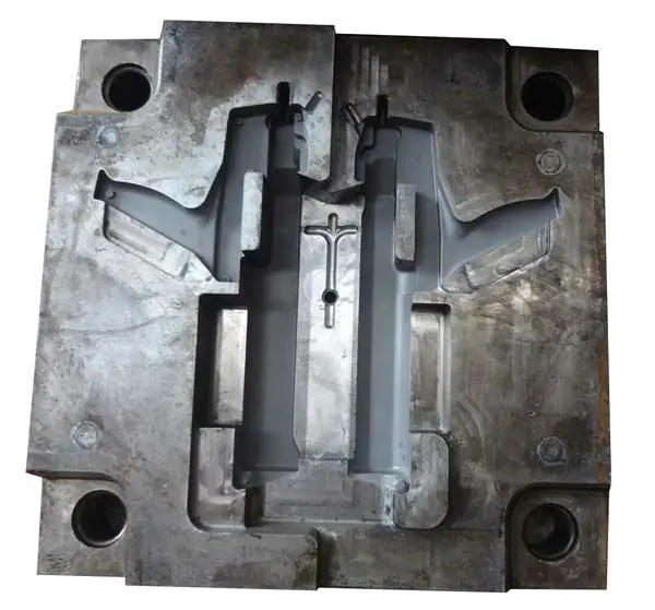 Custom plastic injection mold tools manufacturer