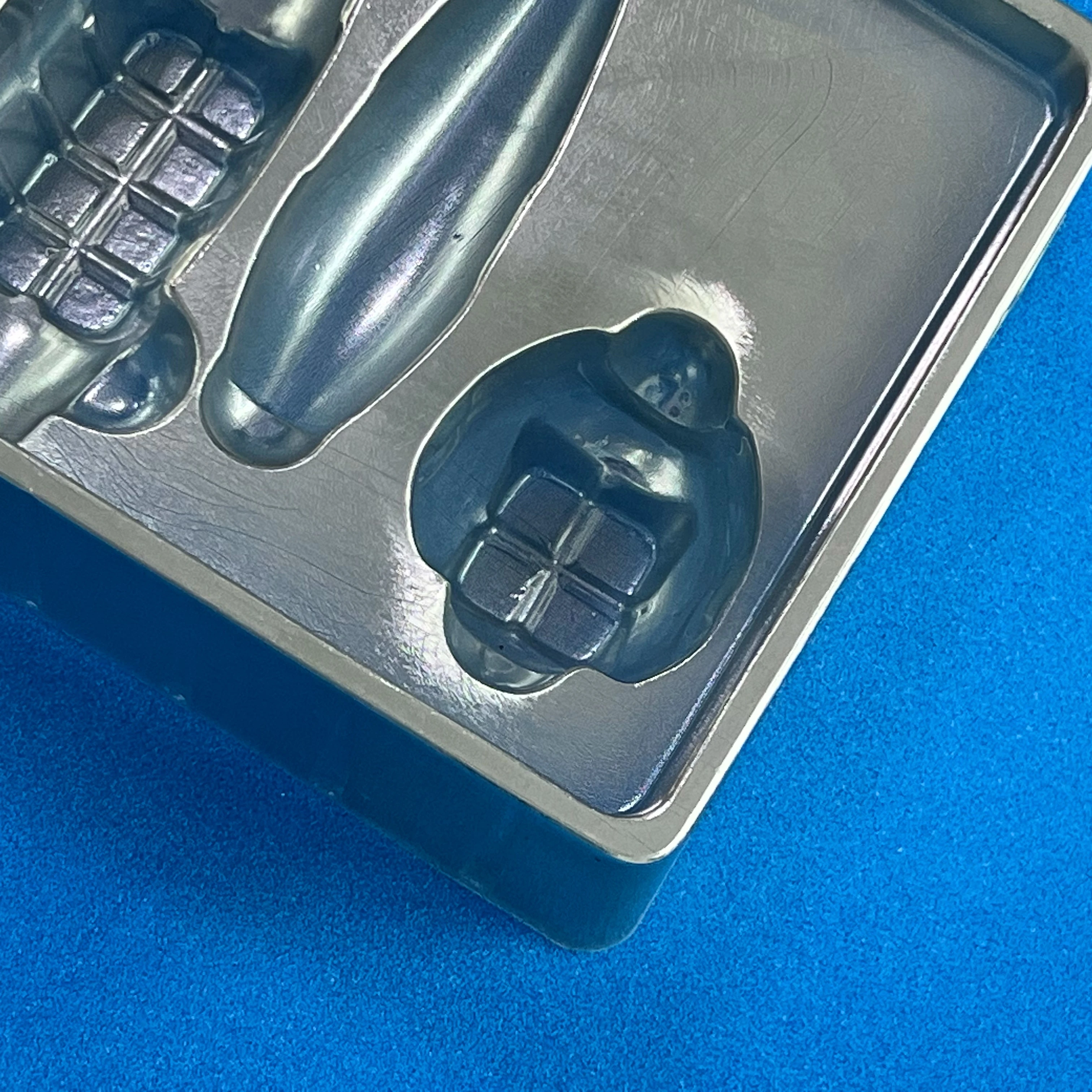 2022 latest design blister packaging box transparent plastic inner liner to accept customer customization