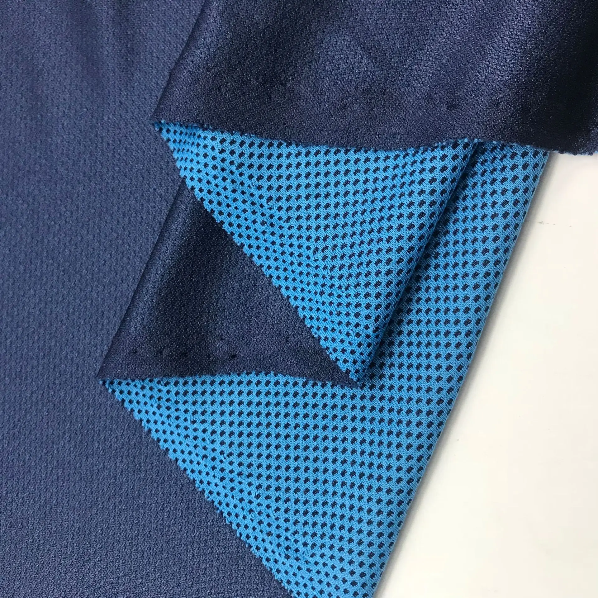 Factory Direct Supply Two-Color Cool Mesh Fabric Semi-Cool Mesh Fabric Cool Sports Fabric