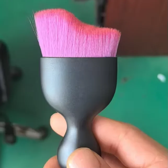 Customized Private Label Black Handle Wave Curved Single Makeup Clean Brush Kabuki Body Brush Foundation Brush Air Conditioner