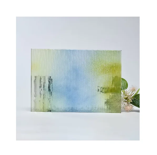 Customized Size 8mm 10mm 12mm Decorative Art Patterned  Clear Hot Melt Glass