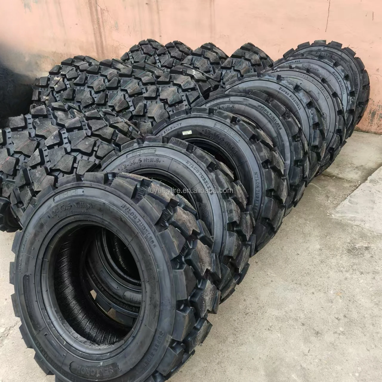 Engineering Tire10-16.5 12-16.5Skid steer loader tir Ingot pattern