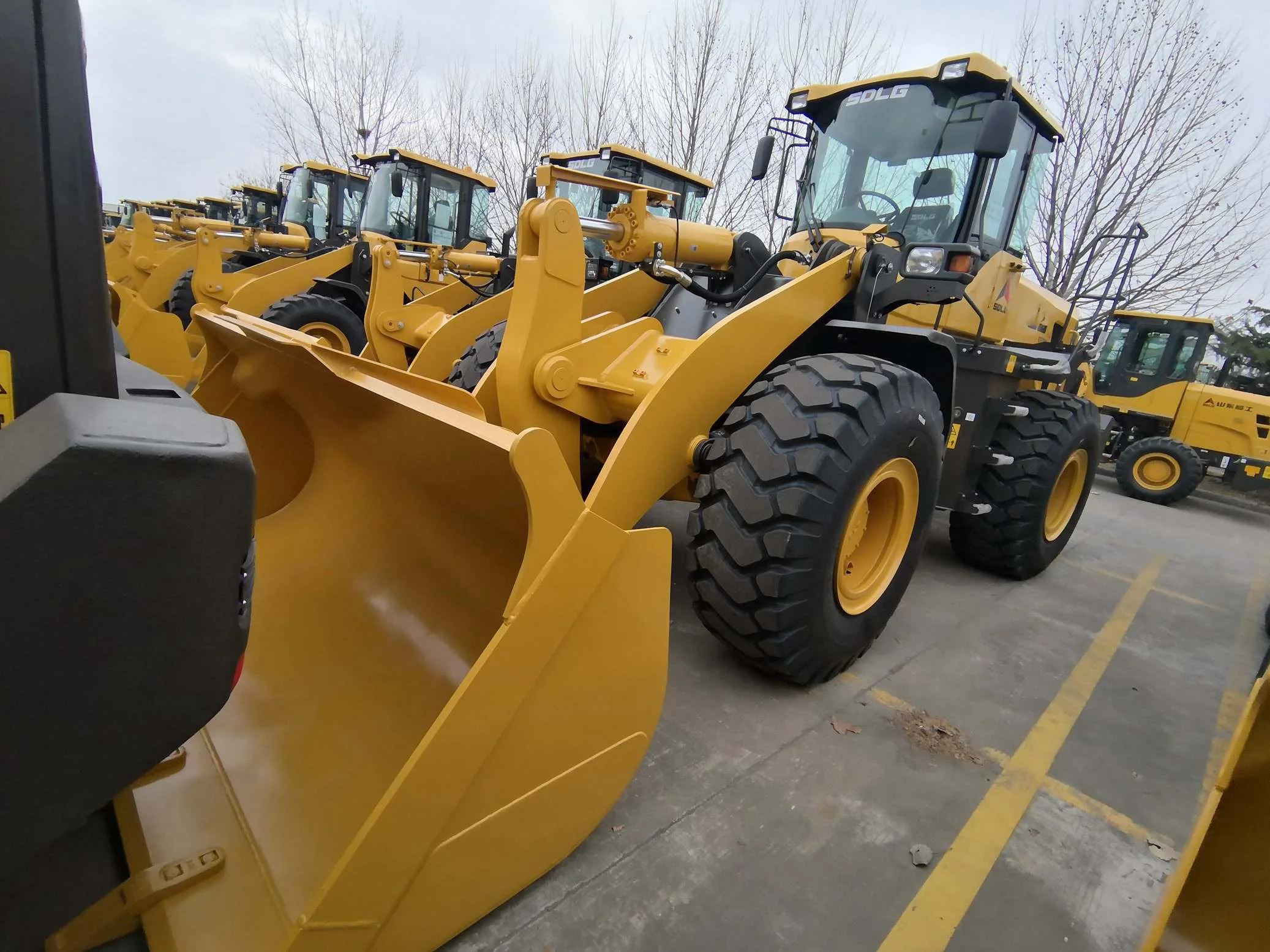 SHANDONG Famous Brand 5 ton Road Machine Wheel Loader L956F With Great Reliability Hot Sale