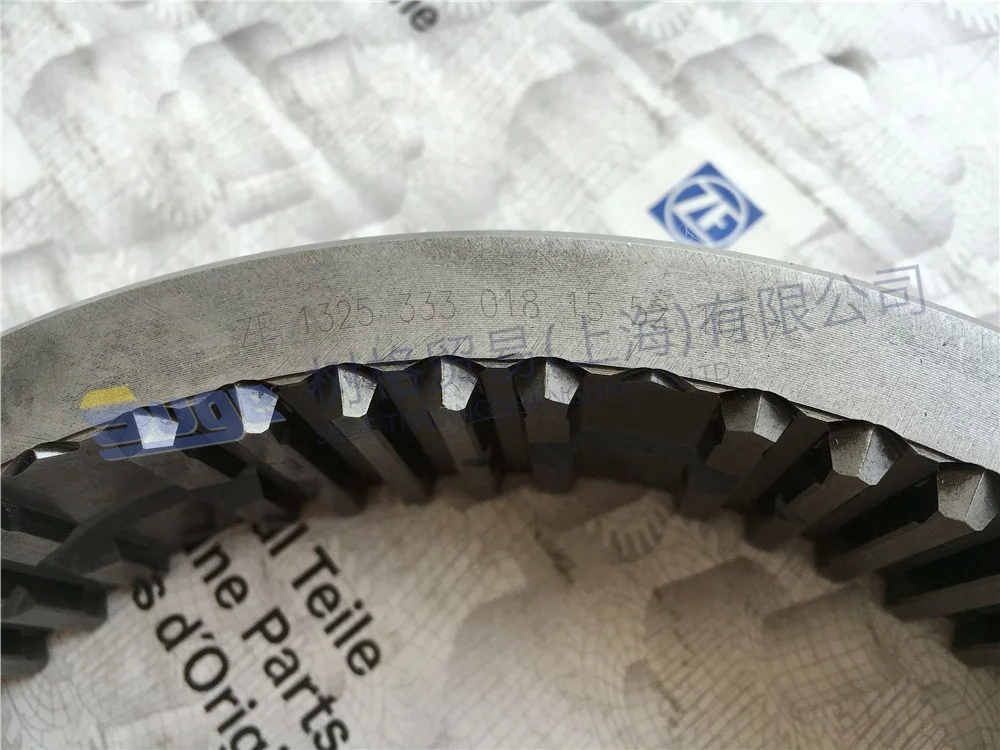 
RENAULT TRUCK GEARBOX ORIGINAL PARTS 16s2225TO -GP SYNCHRONIZER SLIDING SLEEVE 1325 333 018 