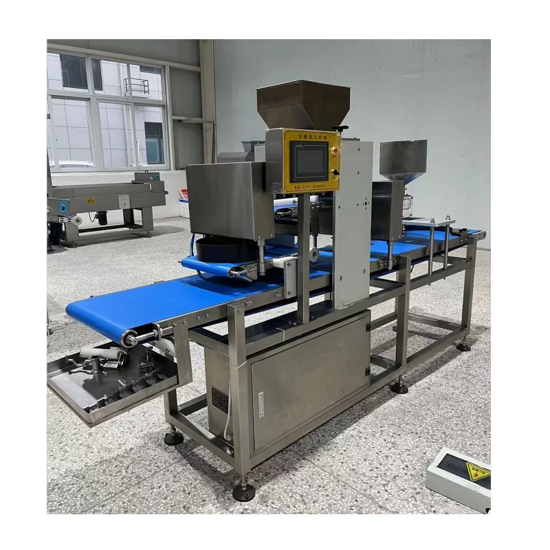 Hot sales new design automatic pizza topping machine which fit big size pizza base