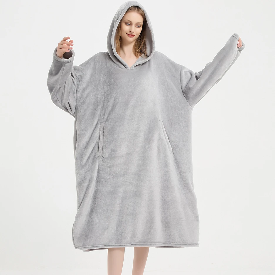 Factory Custom Oversized Winter One Size Fits All Solid Flannel Fleece Wearable Hooded Blanket Soft Ultra Plush Blanket Hoodie