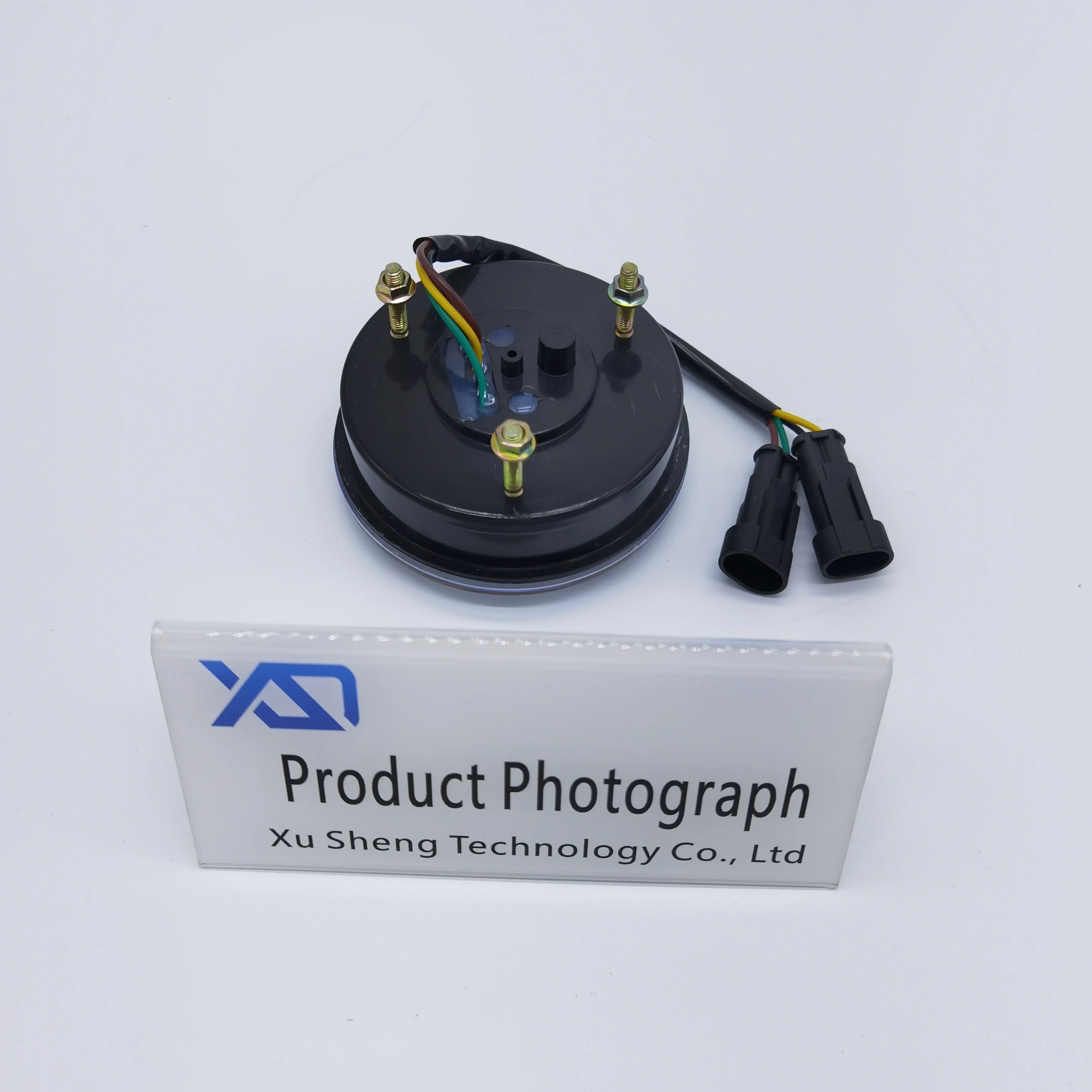 New high-quality universal Yutong Kinlong bus taillights position lamp brake lights Round bus taillights ZX939 turn signals.