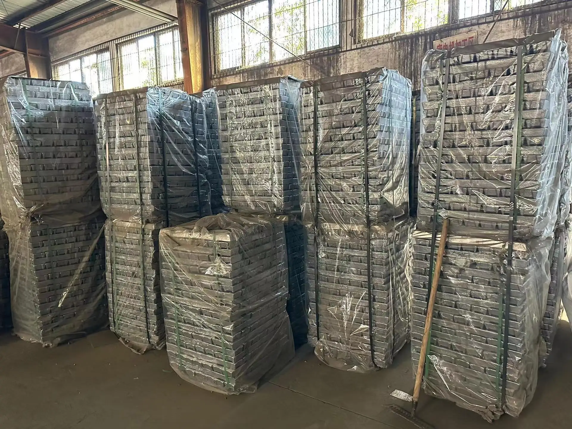 aluminum ingots aluminum ingot 99.7 lme prices