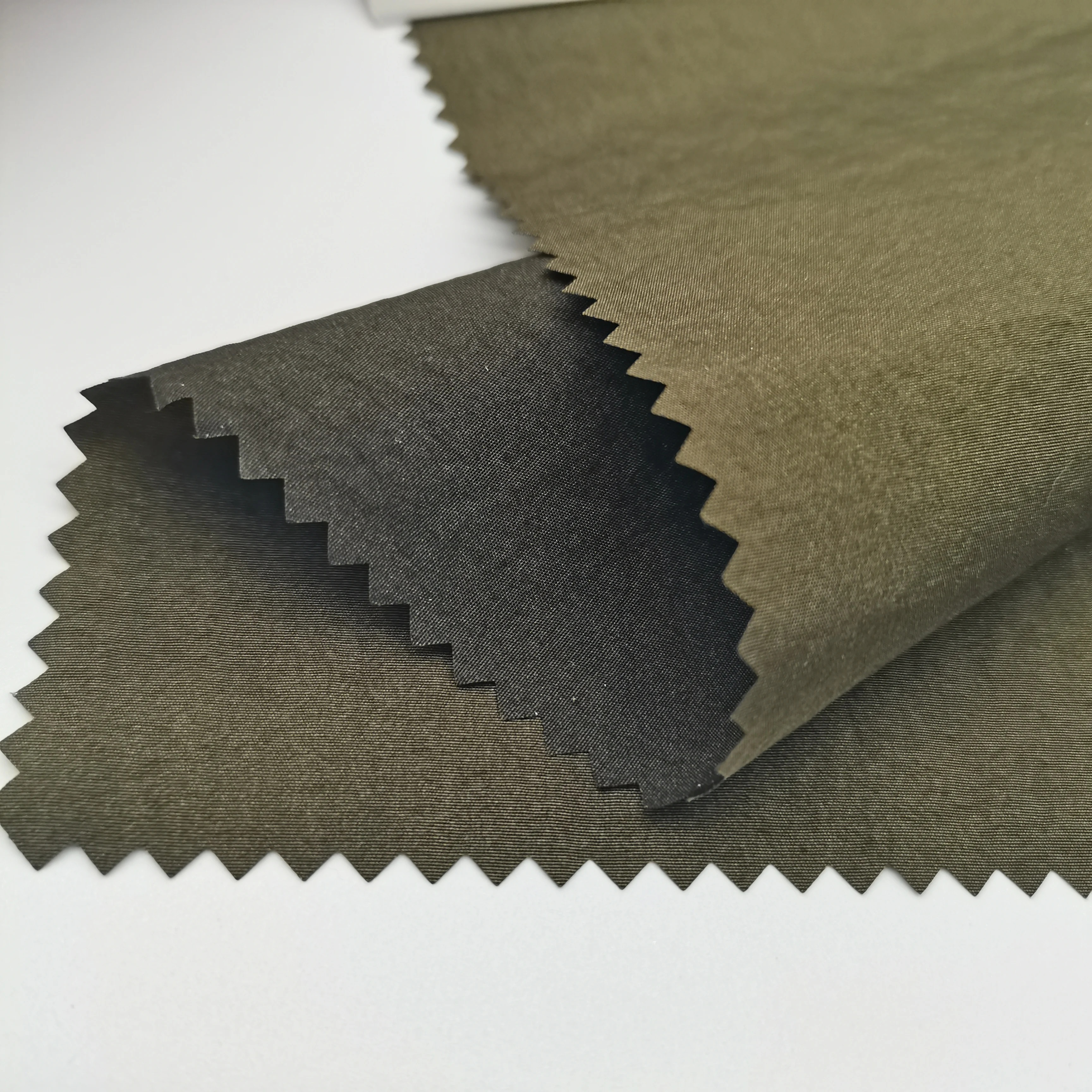 Crinkled PD + WR + PA(350mm) 70D*70D 100% Nylon Trilobal Poplin