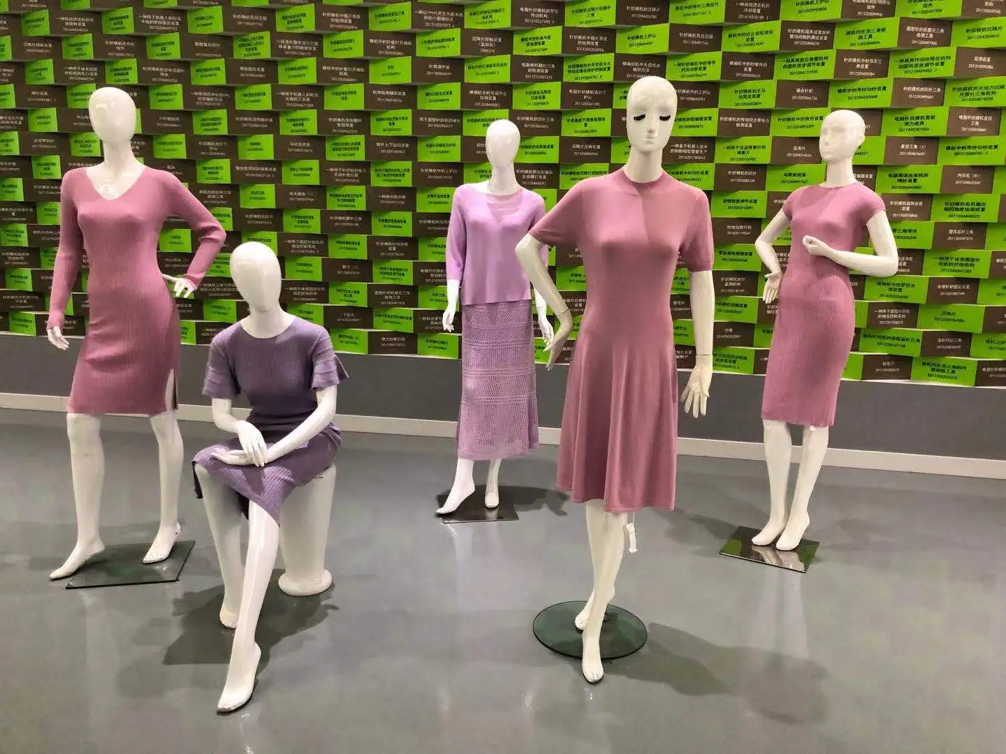 Трикотажная Машина Steiger, компьютеризированная плоская, 16 калибров, три системы, 45 дюймов