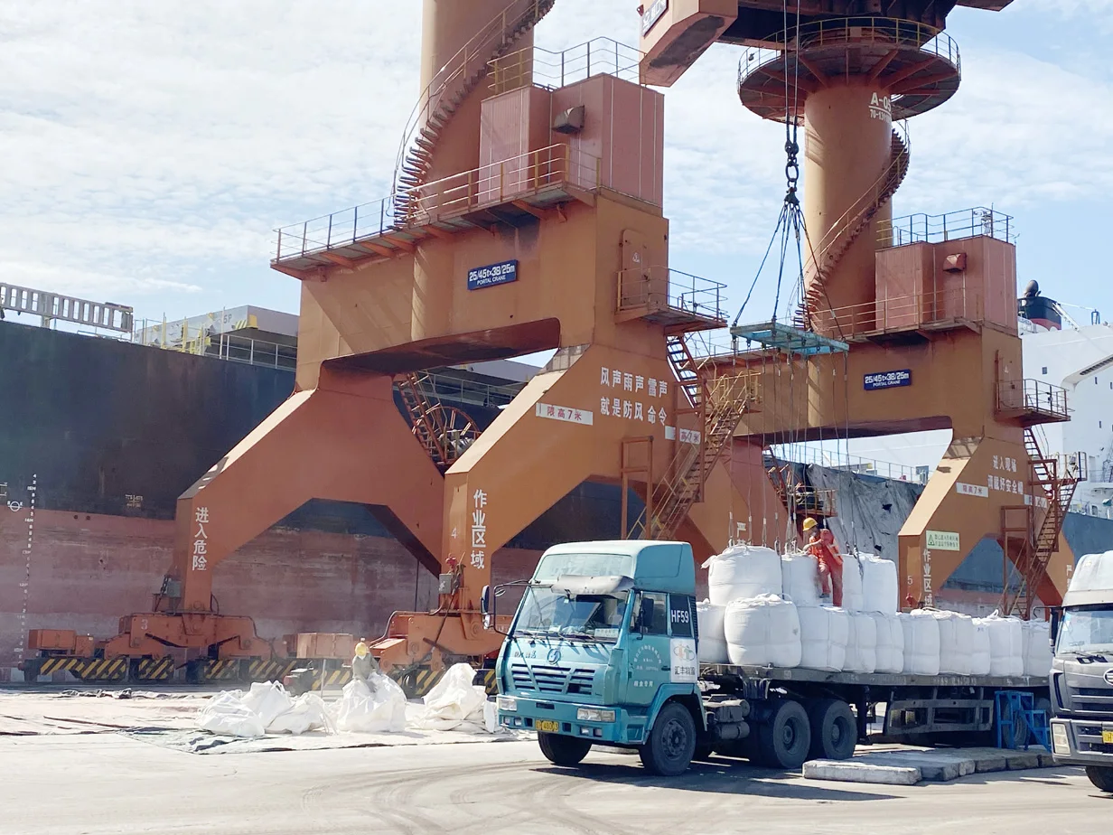 Оксид магния/Каустический кальцинированный магнезин/MGO/65%, 80%, 85%, 90%, 92%, 93%, 96%