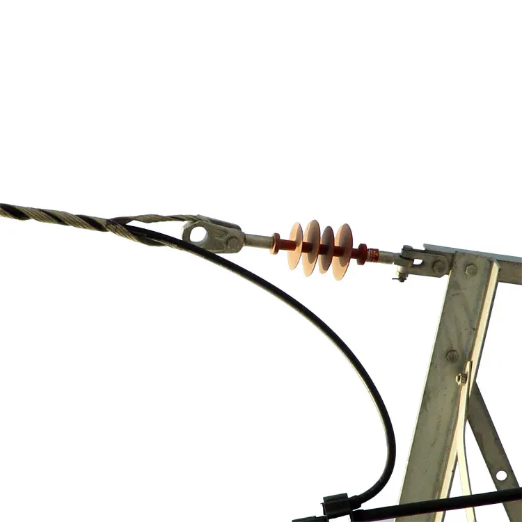 Кабельные аксессуары, предварительно сформированный зажим с зажимом