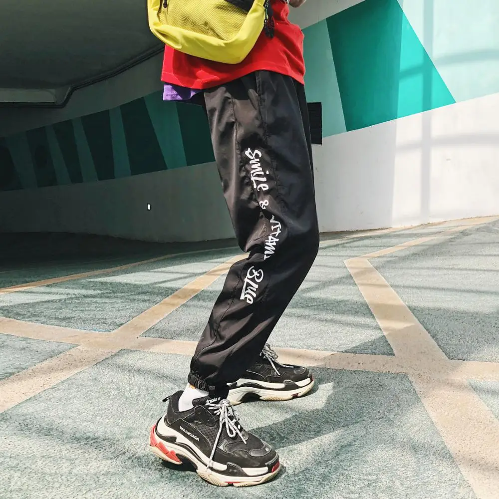 
Customized and RTS 100% Polyester Streetwear Drawstring Loose Casual Sports Hip-hop Violet Jogger Pants Men 