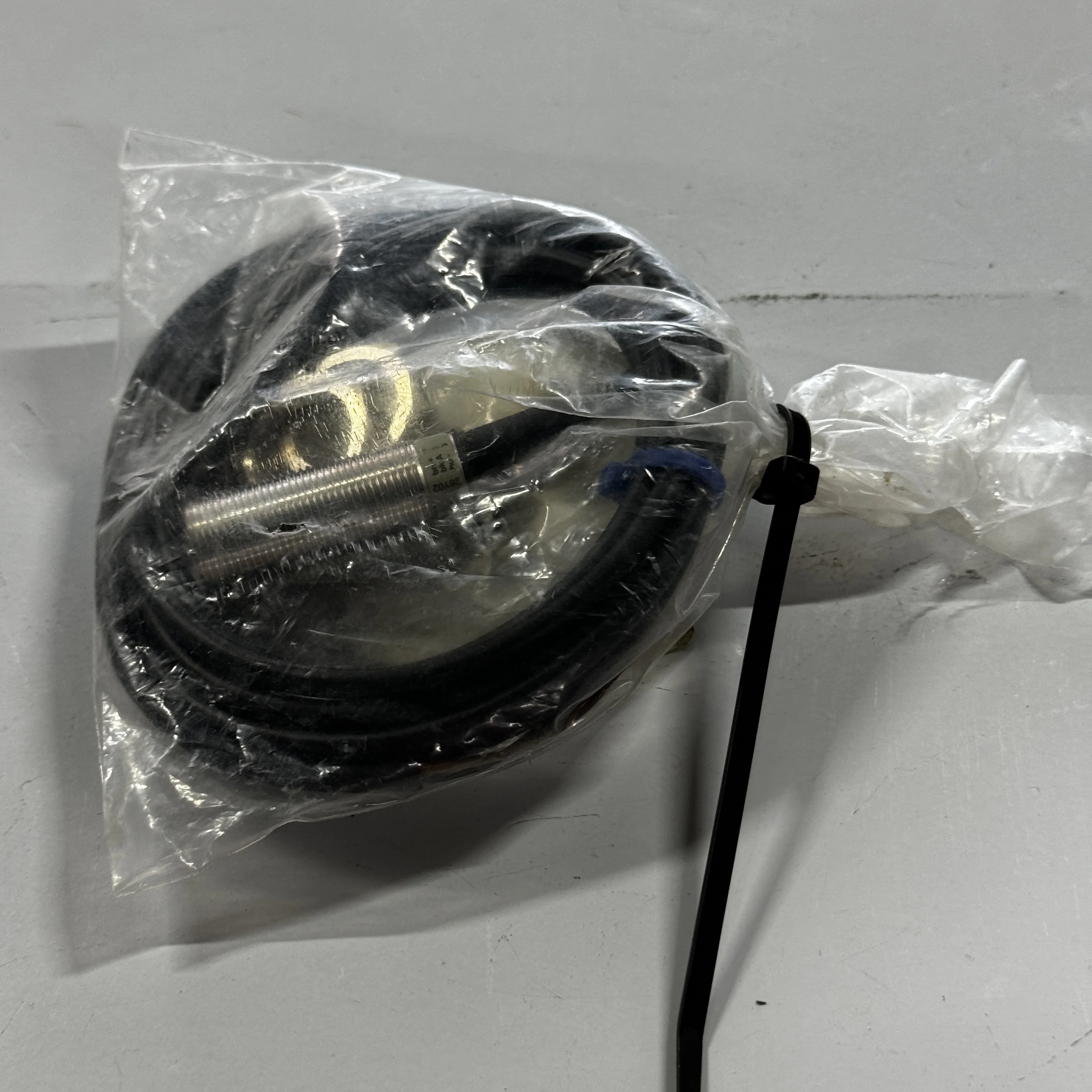 OMRON E2EL-X5E2 2 м Бесконтактный переключатель