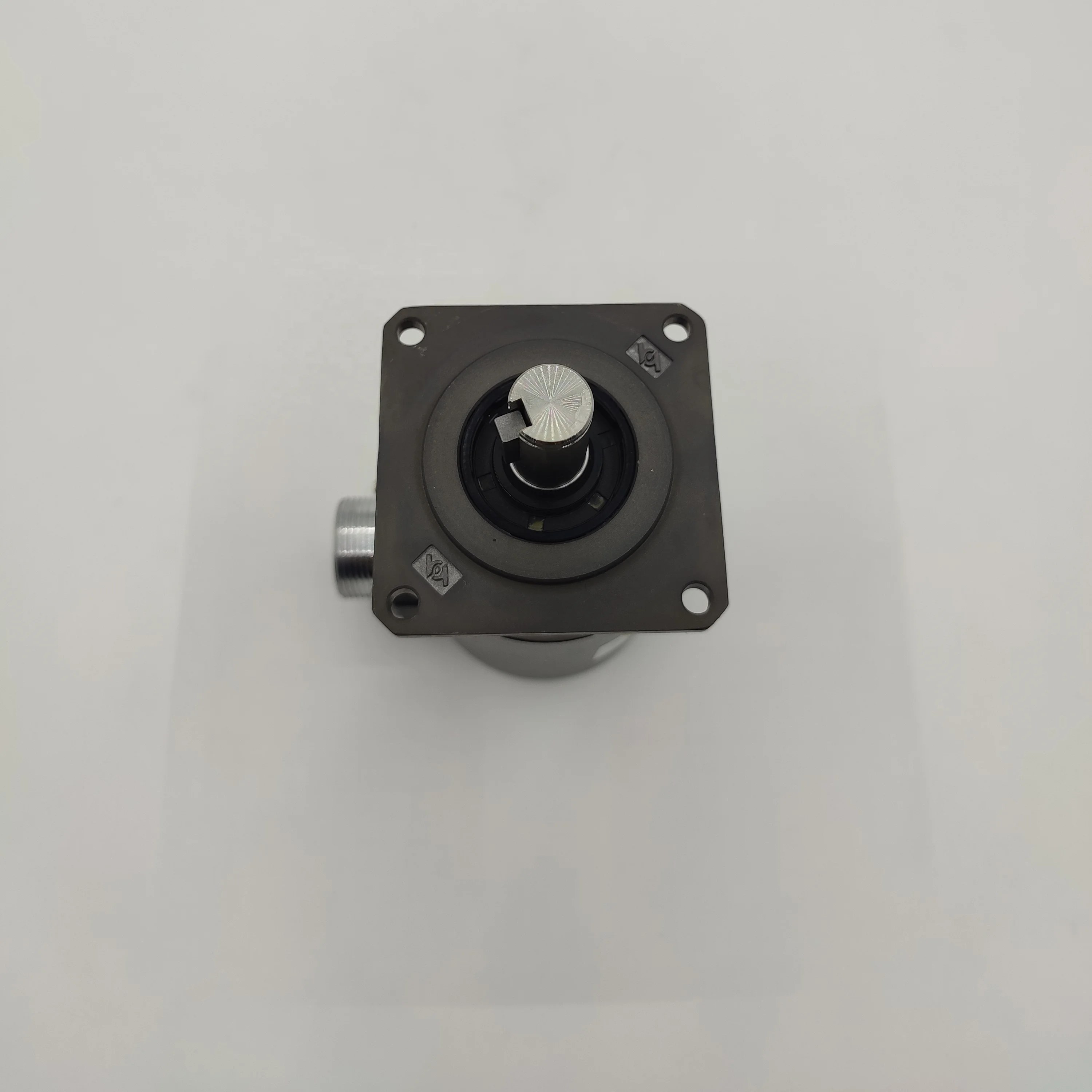 LF-100BM-C05D YUHENG кодировщик soilid вал Оптический энкодер инкрементный Поворотный новый оригинальный подлинный готово к отправке