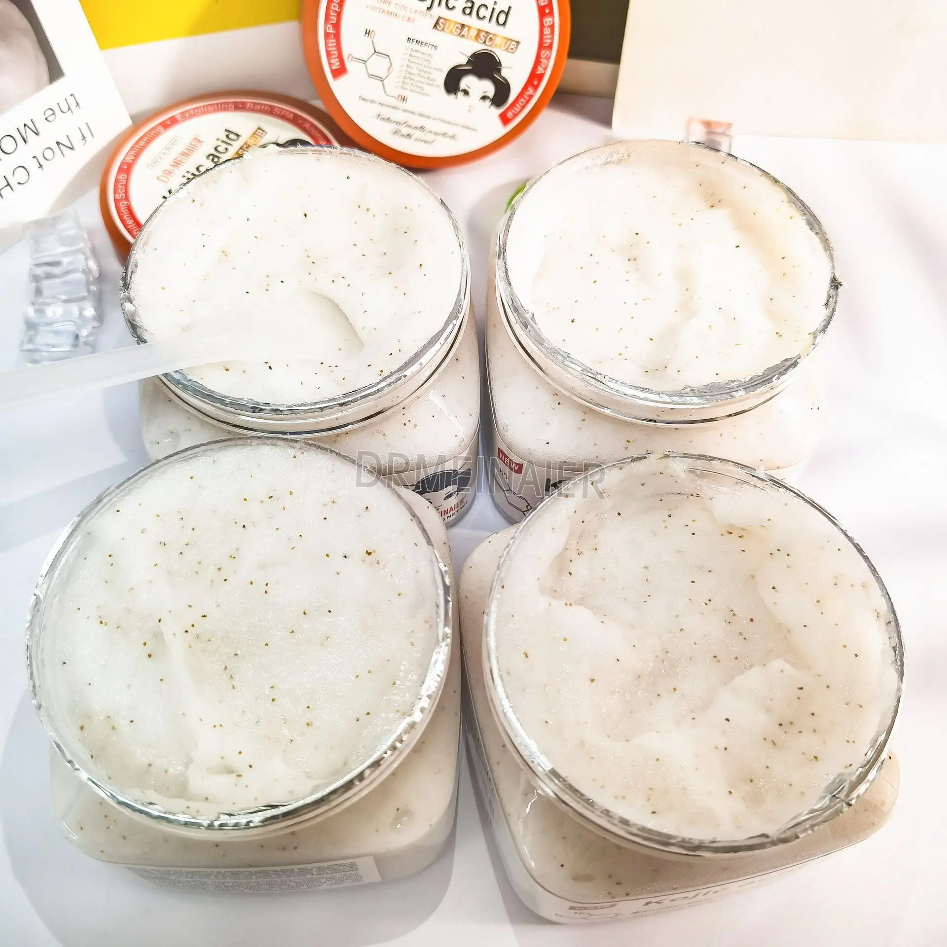 650g Wholesale price whitening Scrub salt  sugar scrub exfoliating deep cleaning skincare body bath salt kojic acid bath salt