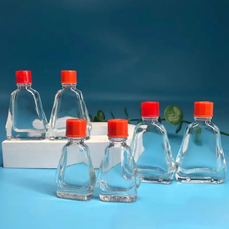 High-end 3ml 7ml essential balm glass flat wind medicated oil bottle with plastic cap
