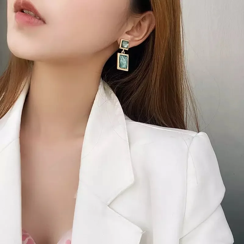 Hot Sale 2021 Trendy Retro Bling Geometric Square Bling Crystal Resin Stud Earrings Green Stone Ear Clips for Women and Girls