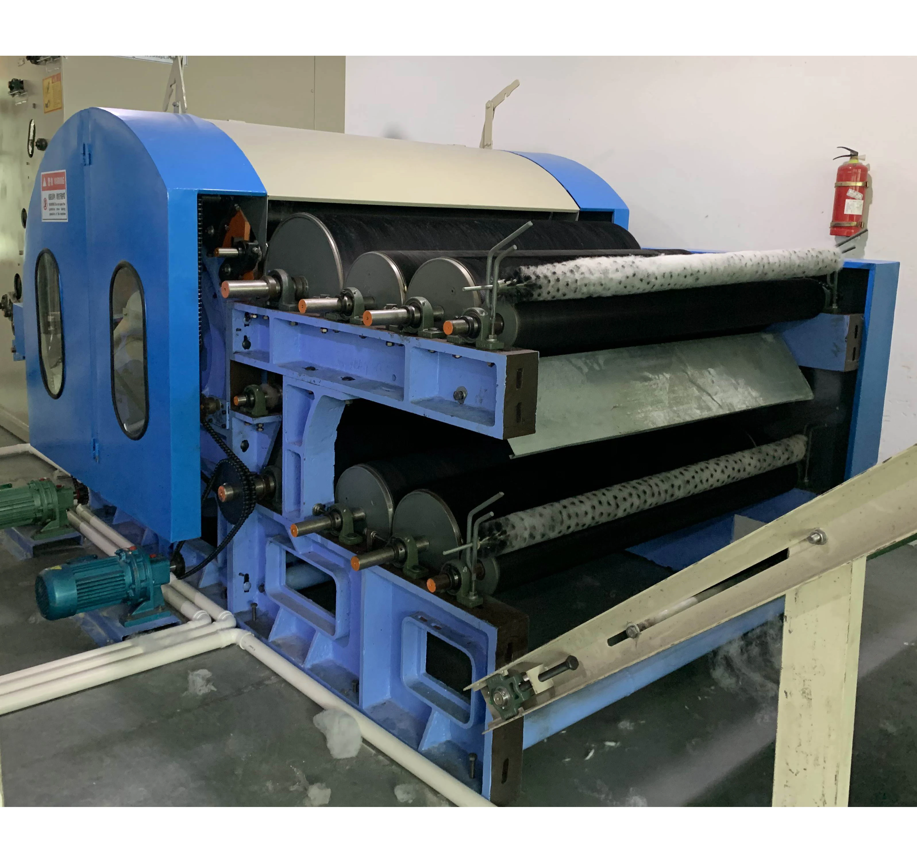 high speed nonwoven polyester staple fiber wadding production line carding machine