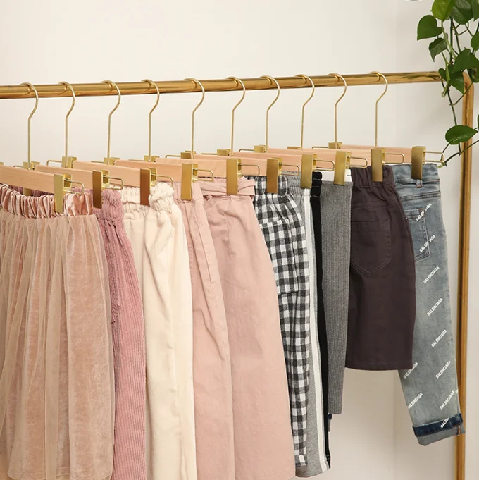 Custom Logo Luxury Cloth Hanger Natural Wood Clip Hanger Non Slip Laminated Wooden Clothes Hanger for Clothing