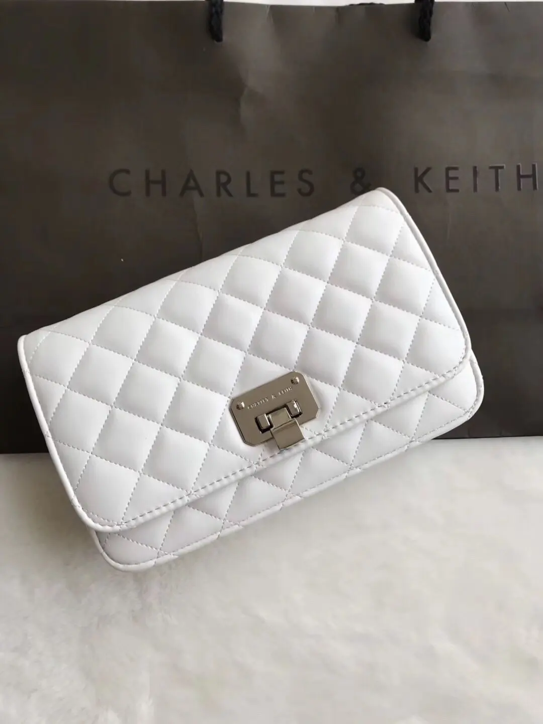 
ready stock Charles and kelth Lingge Chain Bag Shoulder Bag Crossbody Bag 