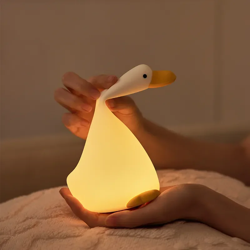 New Design Wholesale Hot Sale Silicone Night Light USB Charging Baby Room Dream Duck Led Night Lamp Sleep Night Light For Kids