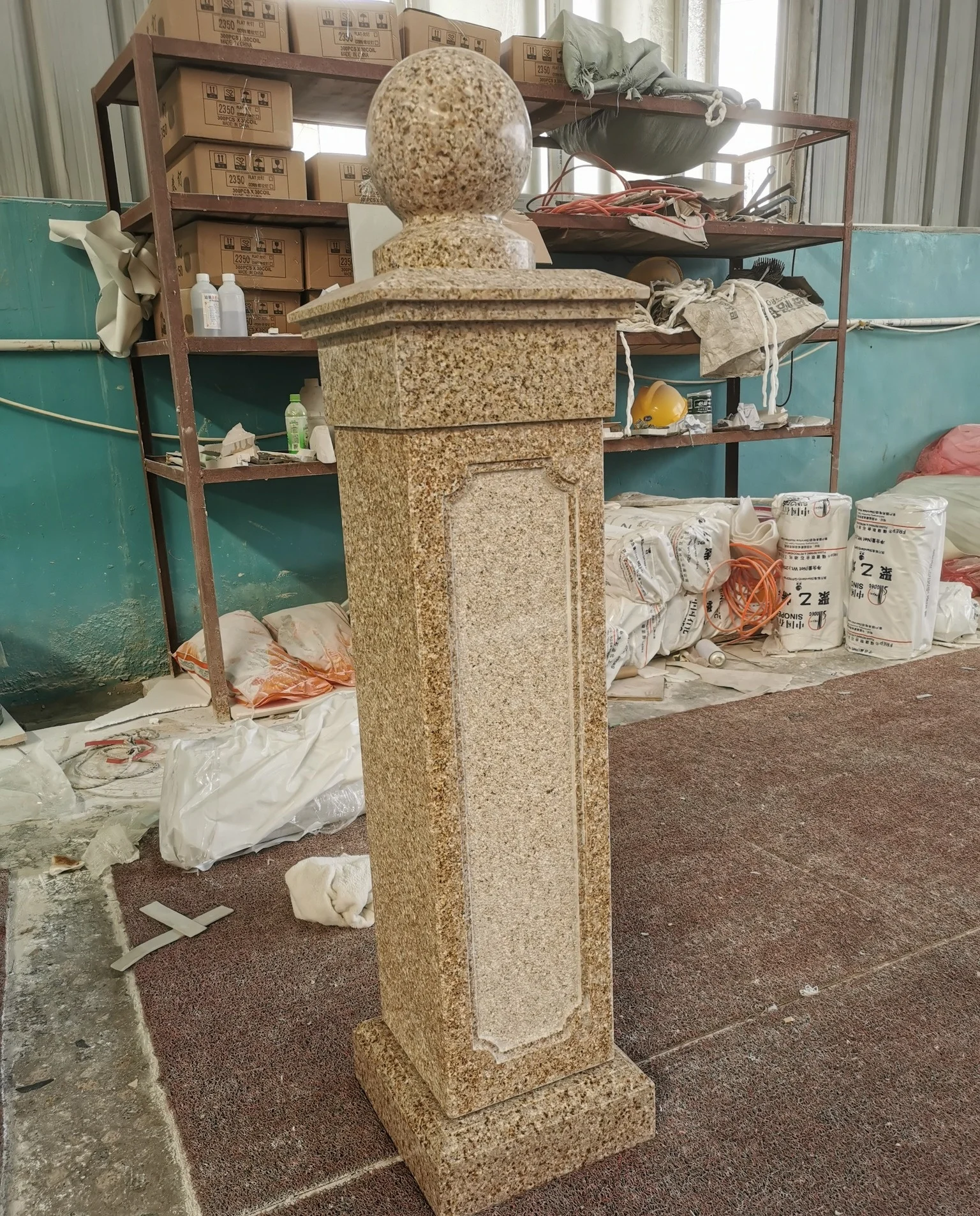 G682 yellow Granite stone Post Pillar flower pots pillar with Cap Rusty Yellow black Granite Balustrade Columns
