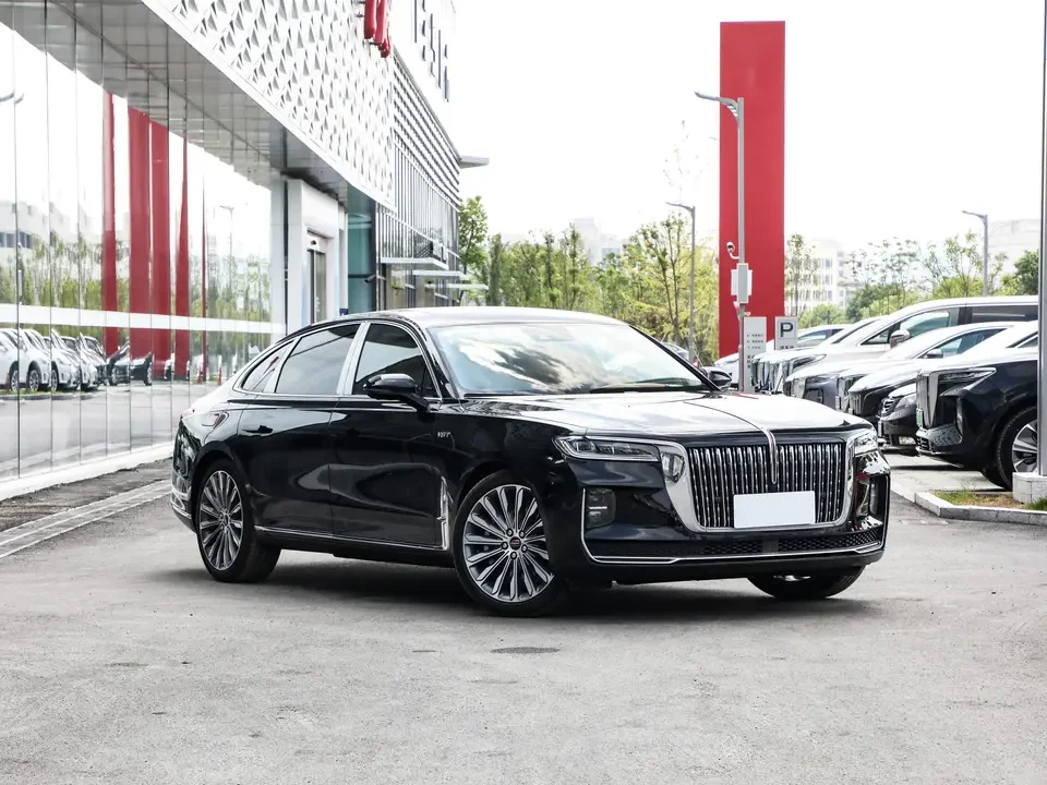 Hot selling FAW Hongqi H9 luxury gasoline business family adult high performance 5seats new cars in stock