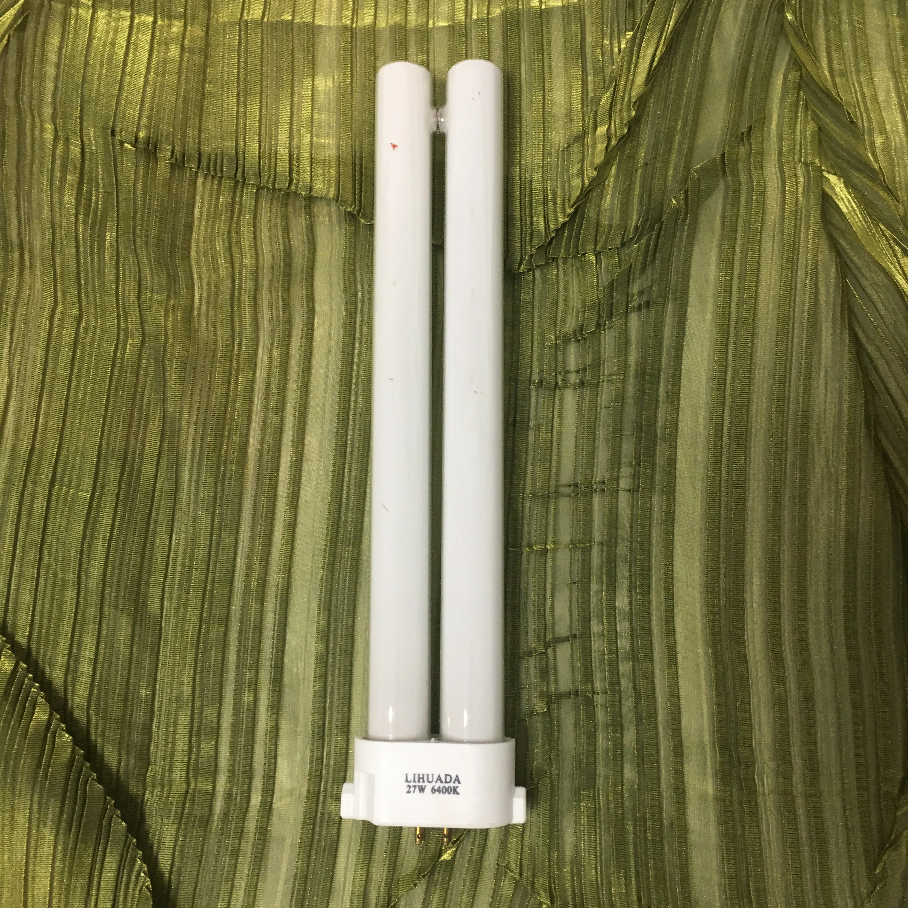 High-End Technology Manufacturing 220V Long Service Life 13W Square Four-Pin Corrosion Resistant Fluorescent Lamp