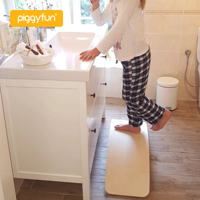 FUN 1 MOQ Oem New Style Kids Wood Balancing Standing Yoga Stability Rehabilitation Trainer Fitness Wooden Wobble Balance Board