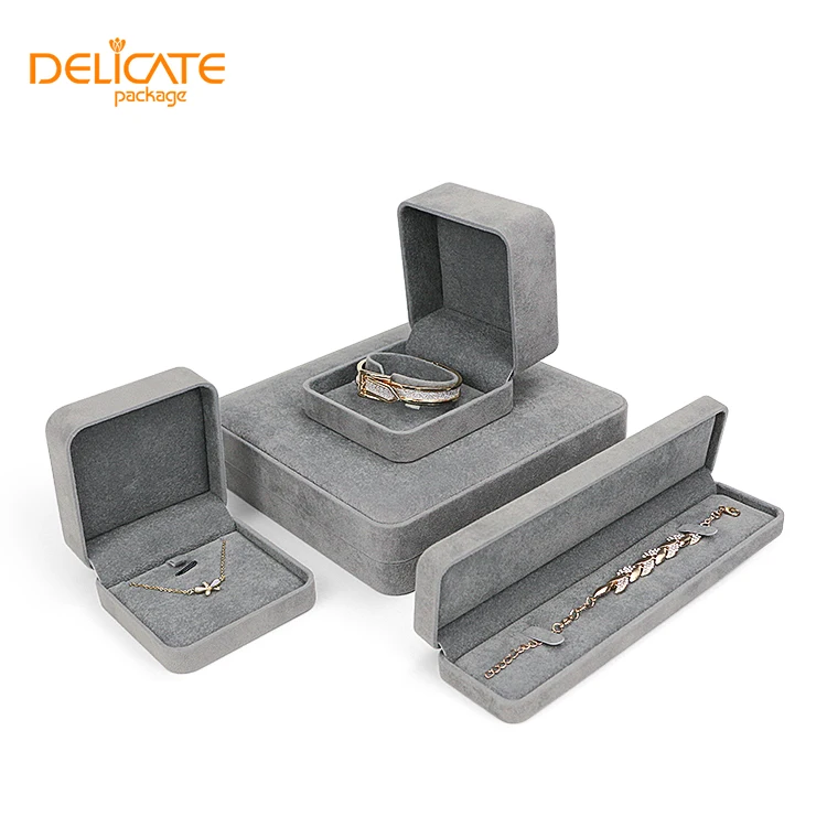 Wholesale High Quality Custom Luxury Cream Velvet Light Pink Flip Display Vintage Plastic Packaging Box Jewelry Box