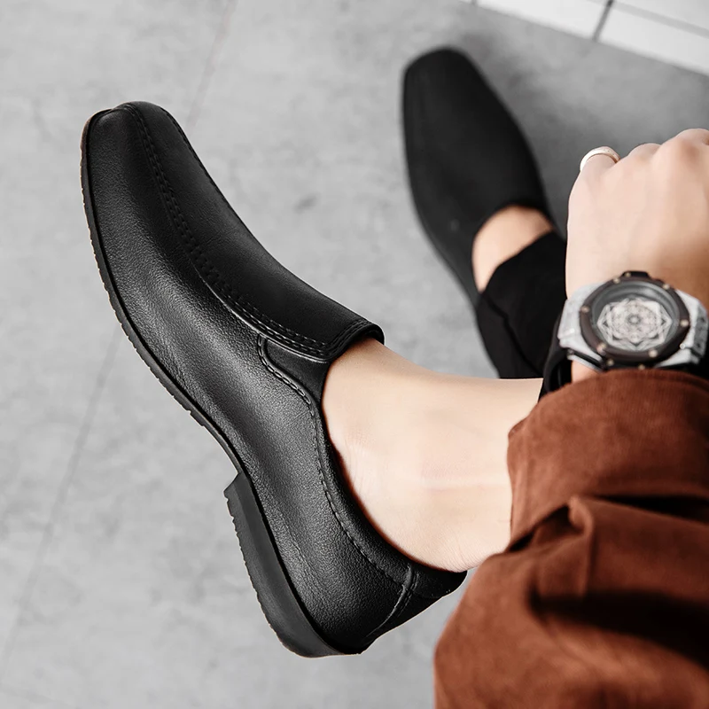 2024 Leather Chef Shoes for Men and Women Unisex Waterproof Anti-Slip Breathable EVA Outsole Safety Clogs Shoes