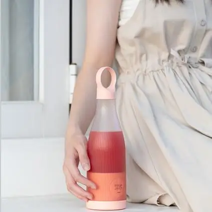 Wholesale rechargeable portable blender wireless 2022 private label mini blender cup