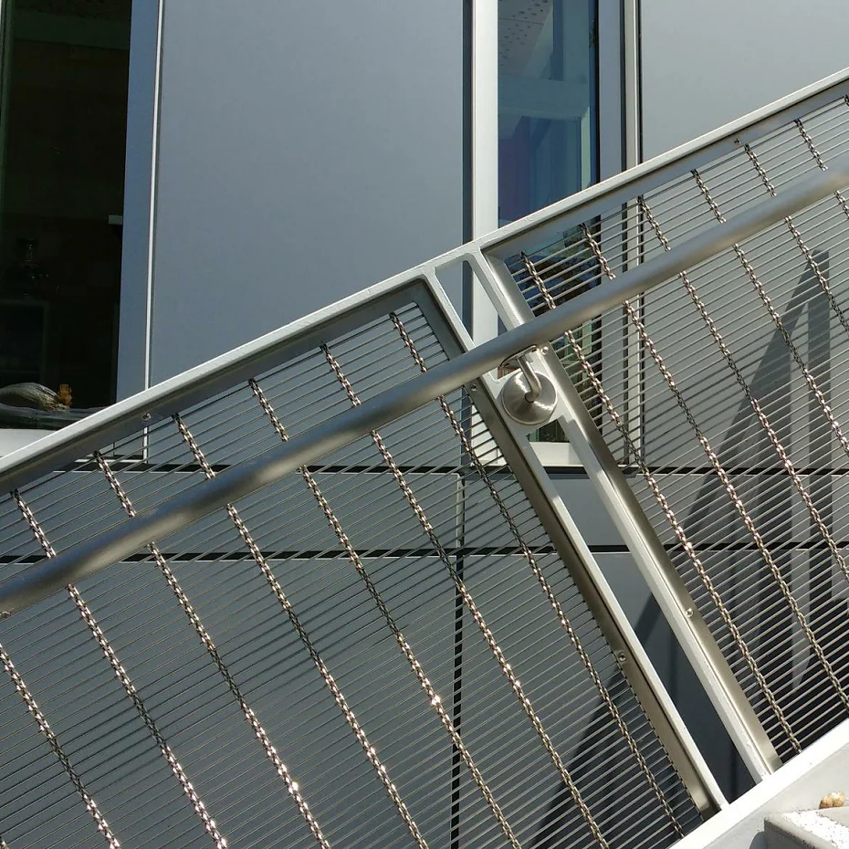 Stainless steel architectural mesh for decorative ceiling