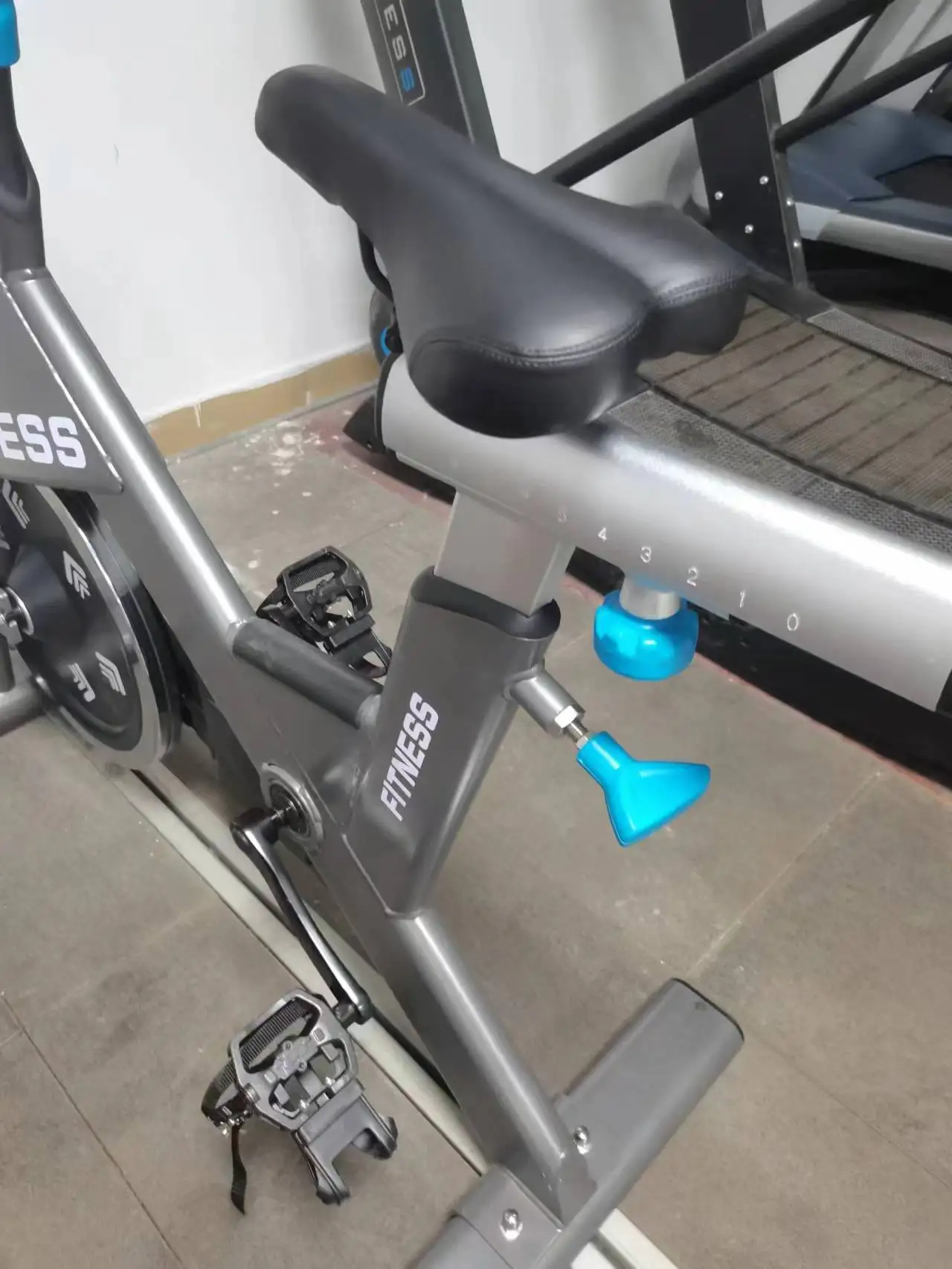 Exercise Spin Bike fitness equipment cardio machine