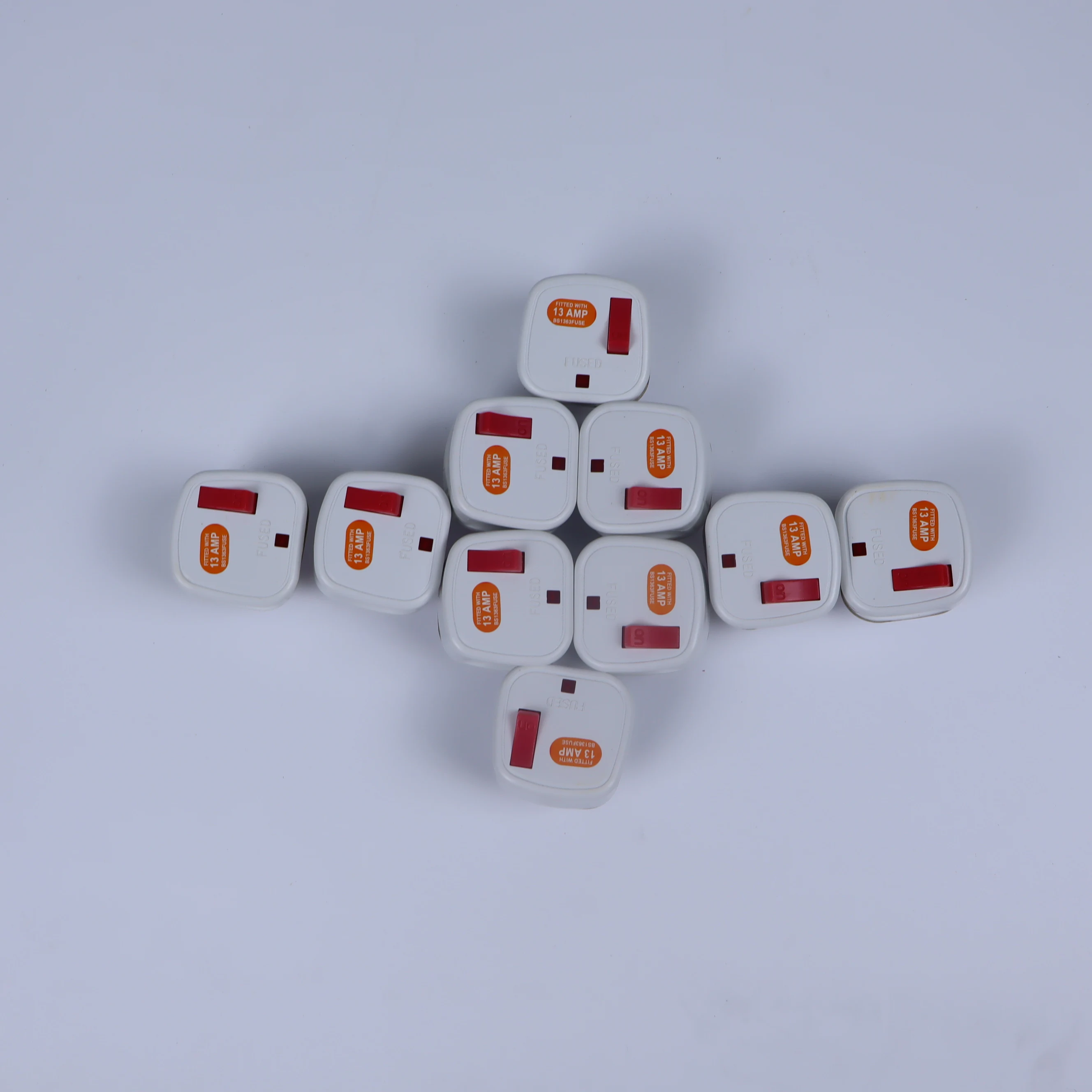 Factory Price Electrical Plug Socket 3 Pins Socket Switch Uk Electrical Plug