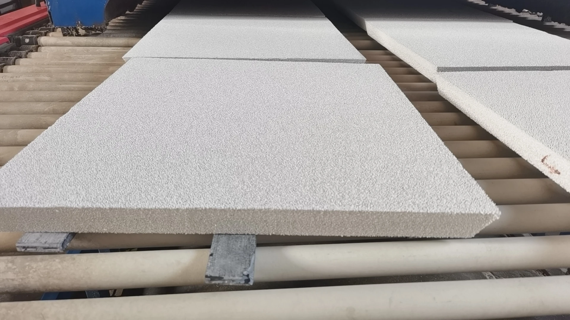 AL ceramic foam filter with typical homogenous ceramic structure for capturing inclusions in molten aluminum